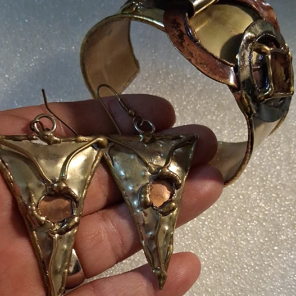 1970s Artisan Brass Copper & Silver. Geometric Cuff Bracelet W Matching Earrings - Picture 7 of 10